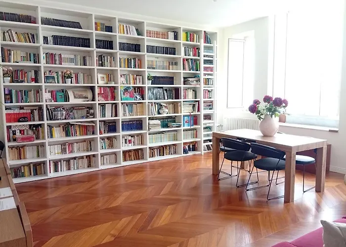 La Casa Di Megaride